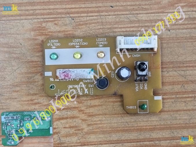 ( SP1896 ) Bo Mắt Nhận Tích Hợp Cảm Biến Nhiệt Độ Phòng Điều Hòa Hitachi Mẫu 1743